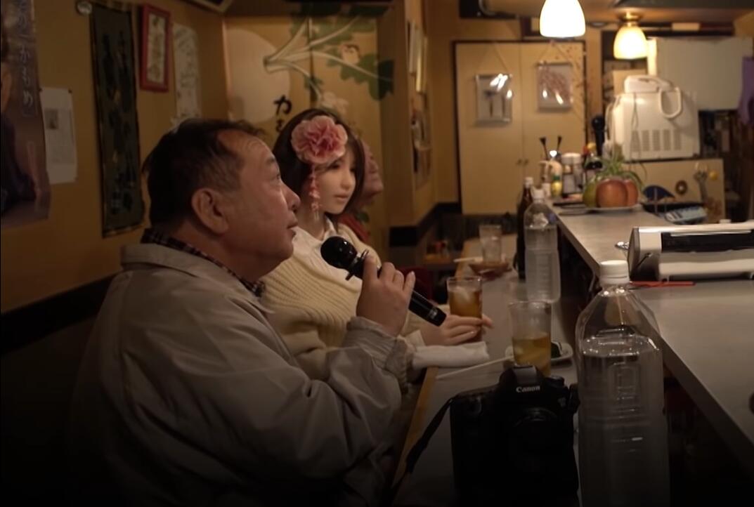 7Sing in an izakaya.jpg